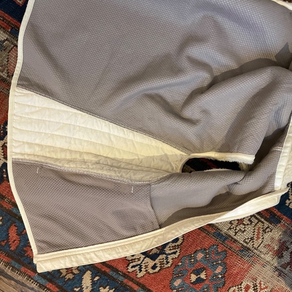 Patagonia Womens Oatmeal Cream Fleece Vest - Picture 7 of 8